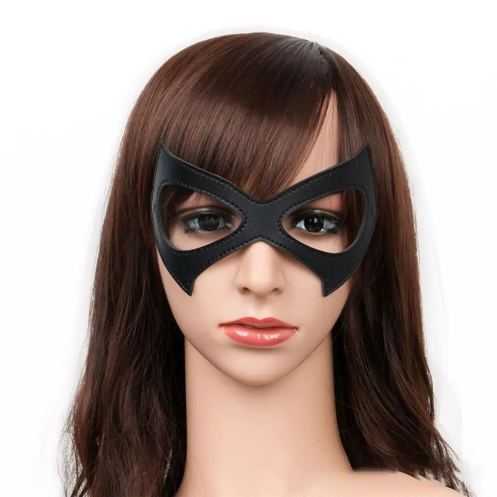 a-long-hair-model-black-half-face-cosplay-mask